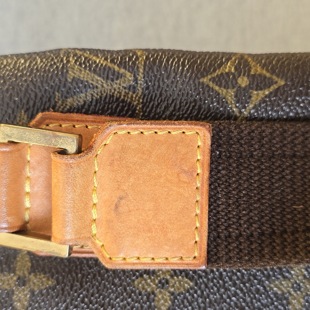 Louis Vuitton Bosphore Pochette Crossbody Bag - Picture 4 of 10